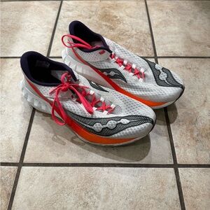 Saucony endorphin pro 4